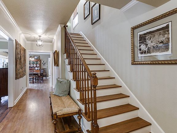4th image of 208 Morningside Dr