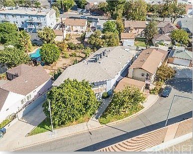 3rd image of 1110 Leland Way