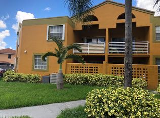 9711 Fontainebleau Blvd #D102, Miami, FL 33172