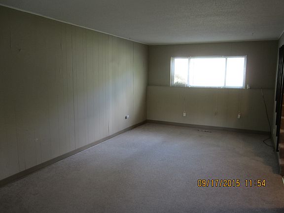 3rd image of 665 Santa Fe St
