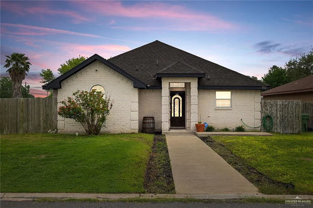 3 bed, 2.0 bath, 1482 sqft, $1,600 — Photo 1