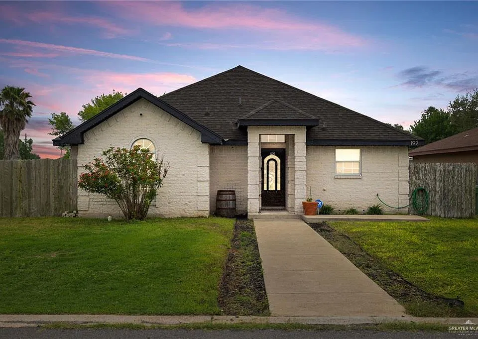 192 Laureles Dr