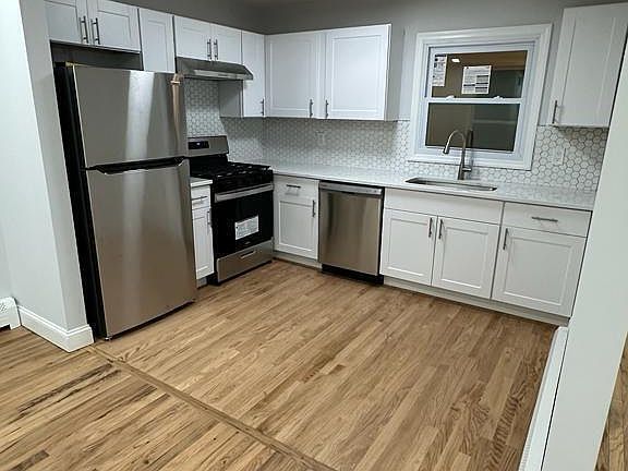2nd image of 72 Berkshire Court