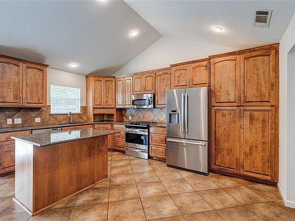 2nd image of 409 Hillside Dr