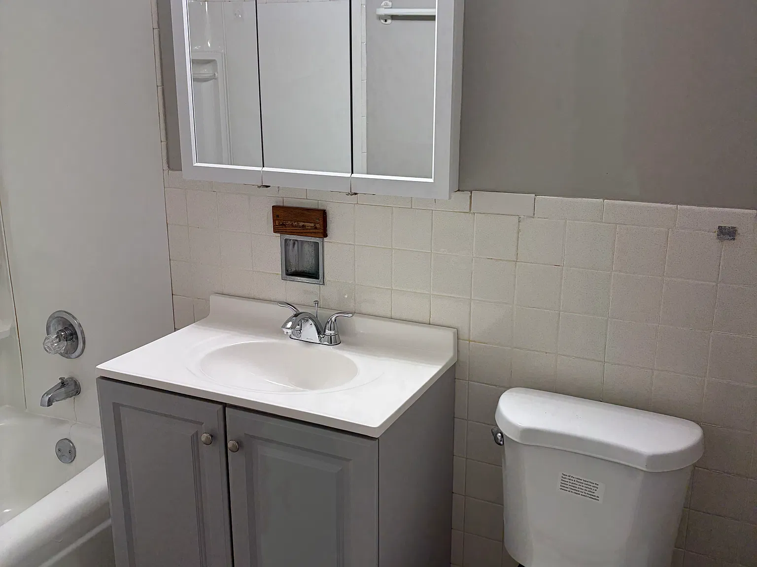 2 bed, 1.5 bath, 950 sqft, $1,400 — Photo 4