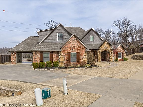 3rd image of 8723 Reata St