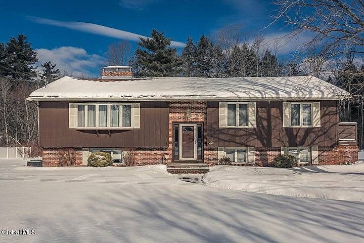 1st image of 32 Albea Dr