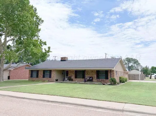 733 W Oak St, Dimmitt, TX 79027