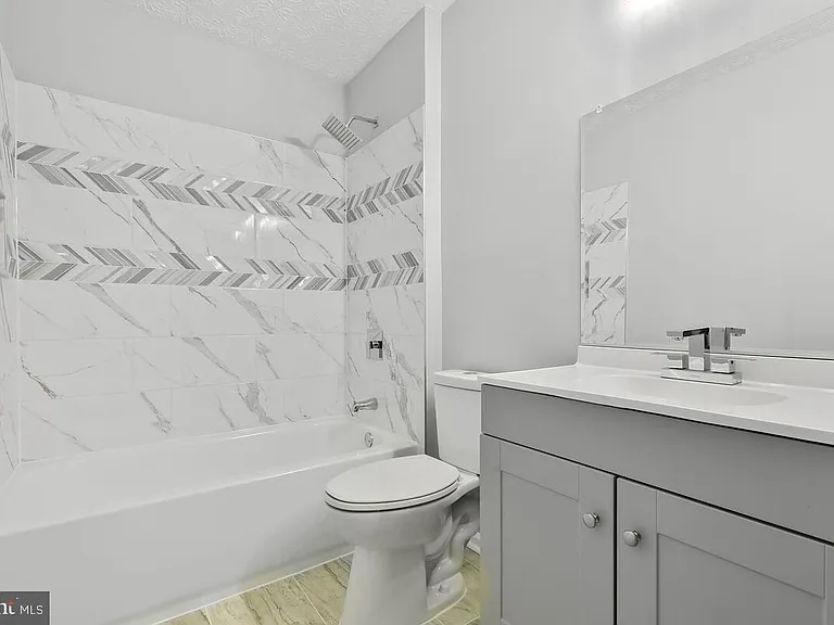 7802 Shallowbrook Ct — Photo 27