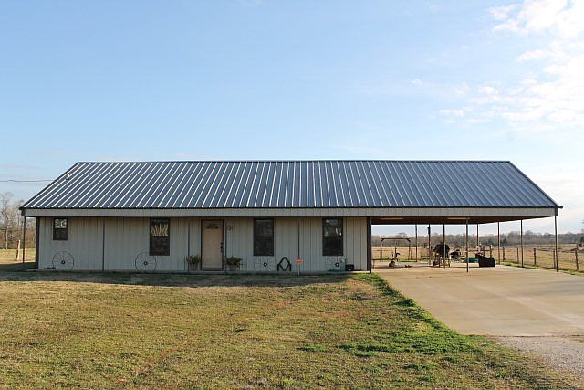 1st image of 692 County Road 2438