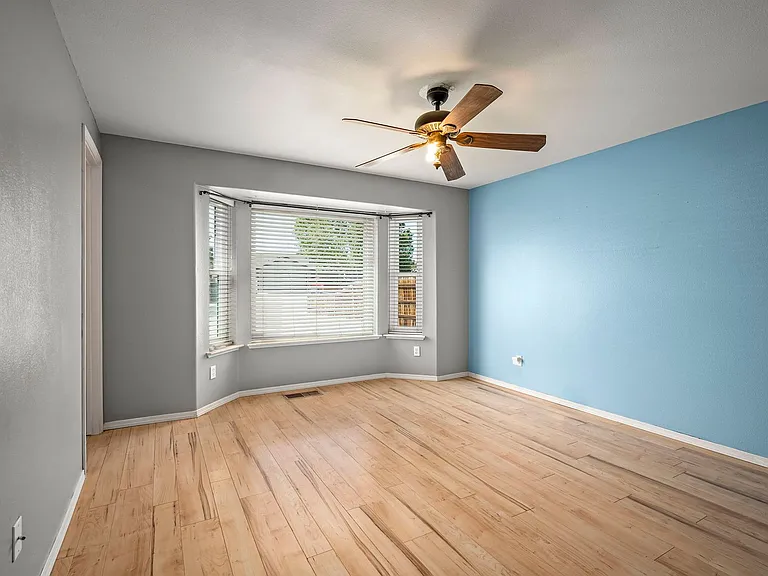 2072 Lonnie Ln — Photo 17