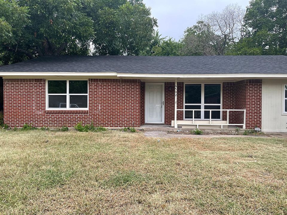 beautiful, quiet neighborhood