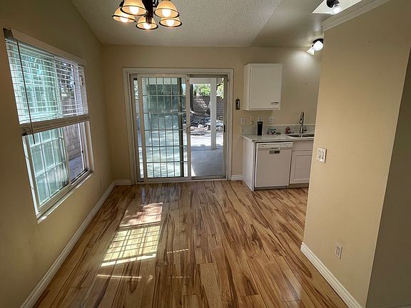 5th image of 12697 Saffron Ct