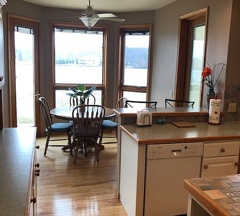 Kitchen with breakfast nook