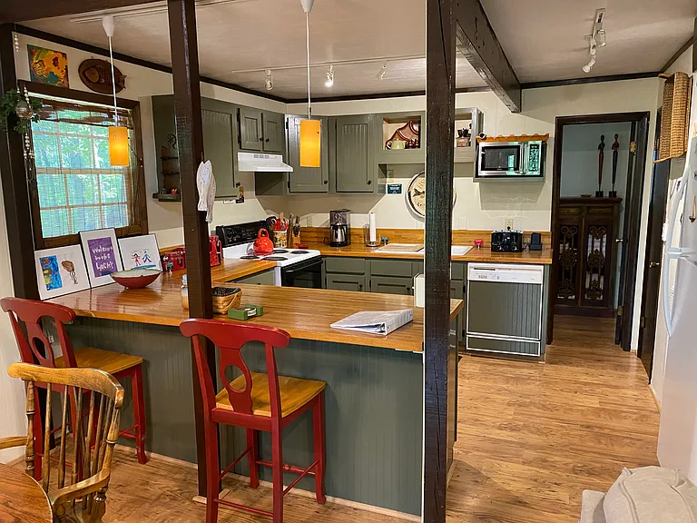 Kitchen bar
