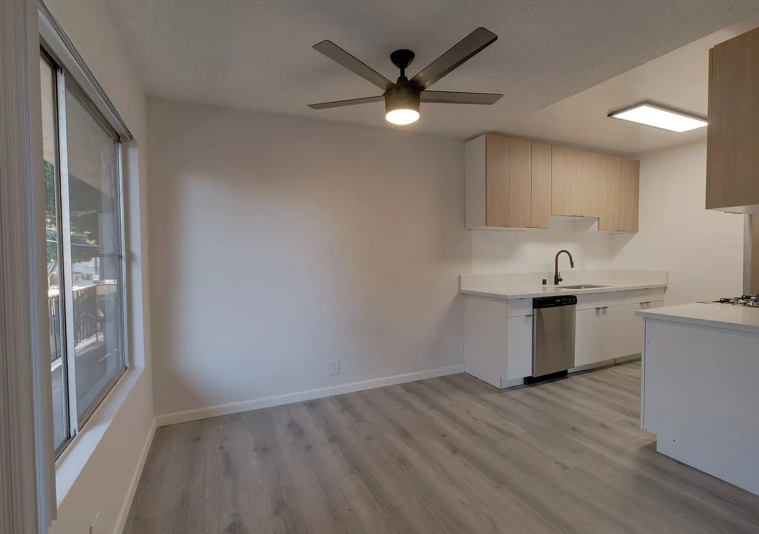 1301 Michigan Ave — Photo 3