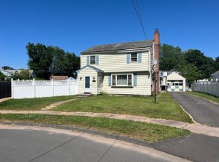 22 Martin Cir, East Hartford, CT 06118