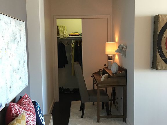 5th image of 224 W Illinois St #2201504