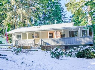 660 N Colony Surf Dr, Lilliwaup, WA