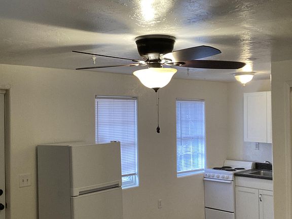 3rd image of 811 E Drachman St APT 1