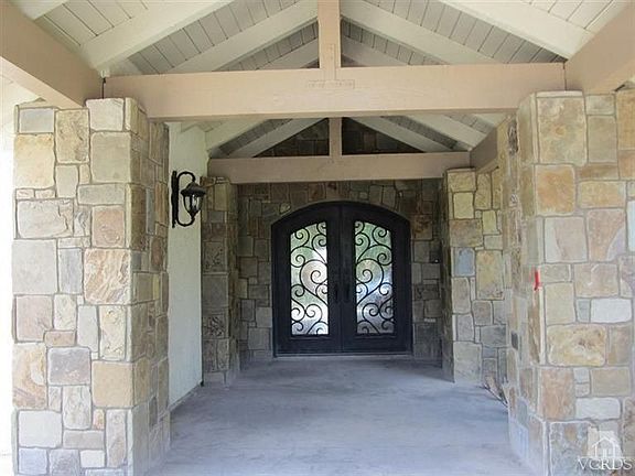 3rd image of 2585 La Sierra Ct