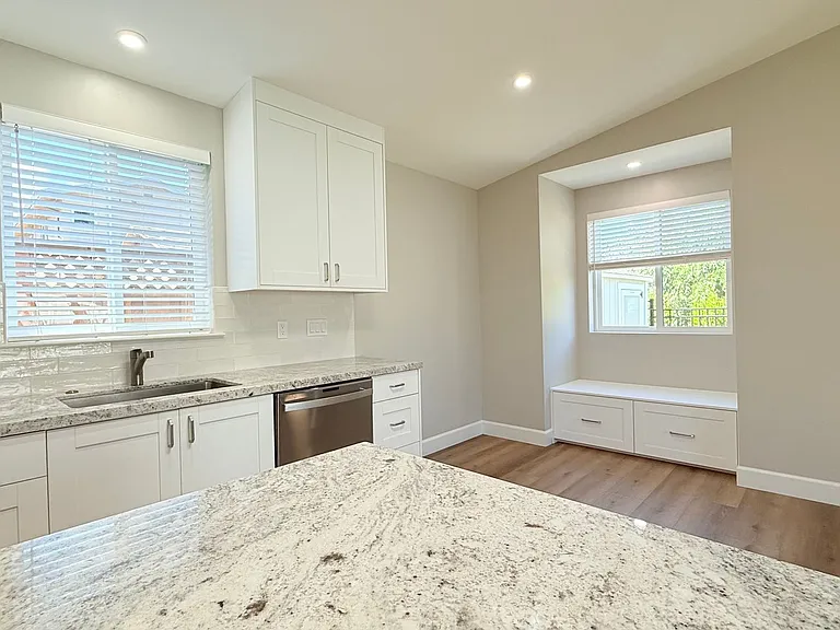 205 Barbara Ct #A — Photo 10
