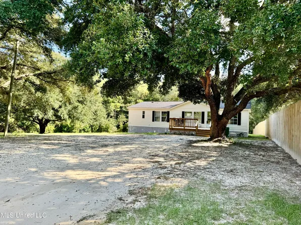 25909 Long Vue Dr, Picayune, MS 39466