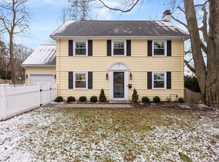 17 Oakland St, Wellesley, MA 02481