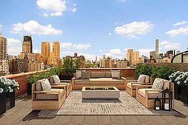 noonさま　専門 104 West 70th Street #8G in Lincoln Square, Manhattan