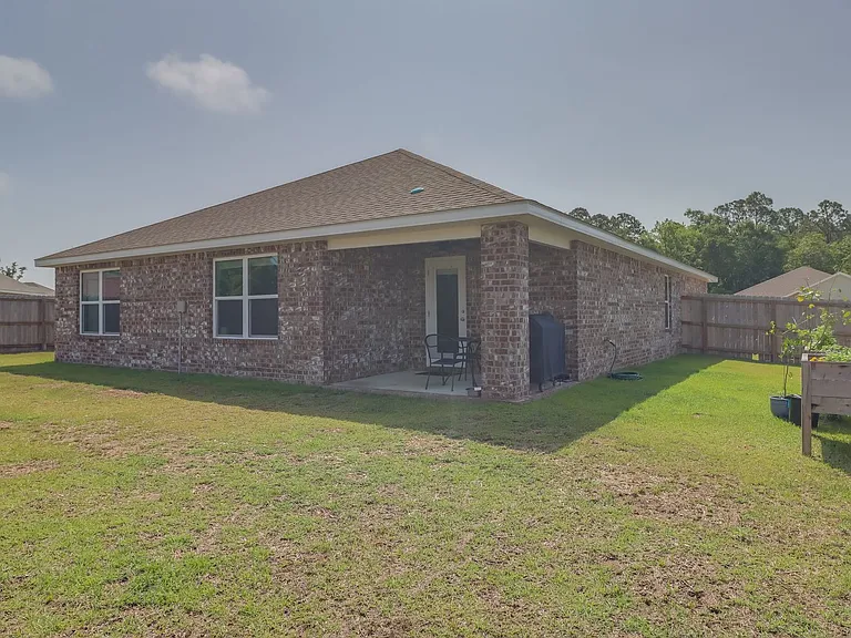 1033 Enclave Cir — Photo 23