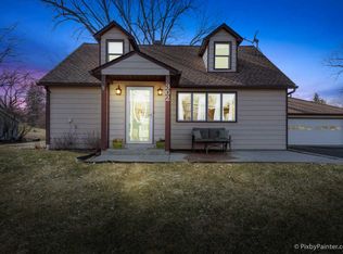 302 Devlin Rd, Ingleside, IL 60041