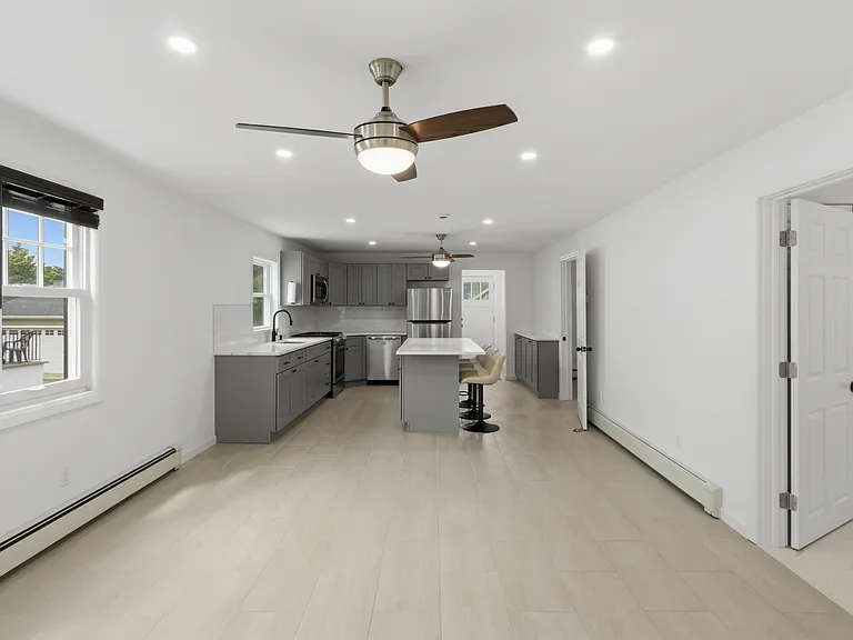 38 Smith St #1 — Photo 7