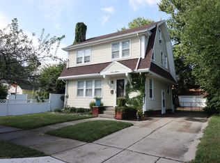 1618 Stirling Ave, Lansing, MI 48910