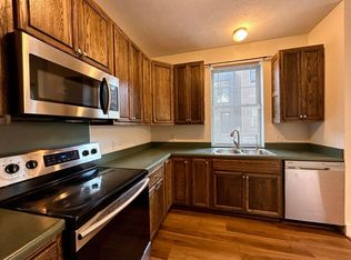 327 Freyling Pl SE, Grand Rapids, MI 49506