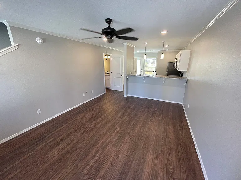 Royal Ridge Holdings — Photo 3