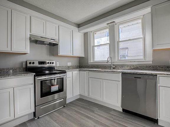 2nd image of 42 Woodlawn St