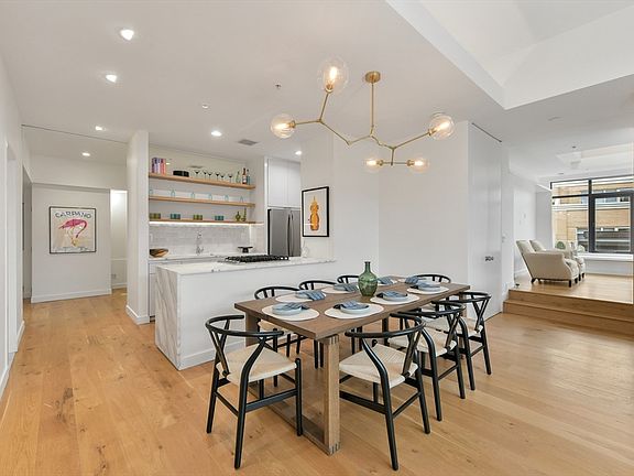 5th image of 1180-1200 Washington St #423