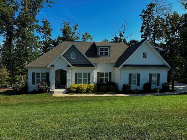 8104 Poplar Bluff Dr, Stokesdale, NC 27357