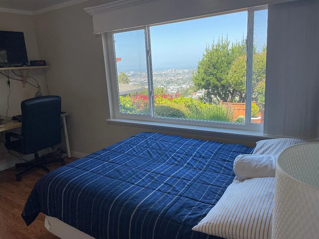 3 bed, 2200 sqft, $1,588 — Photo 4