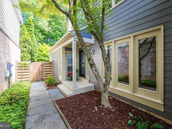 2nd image of 2909 Elmtop Ct