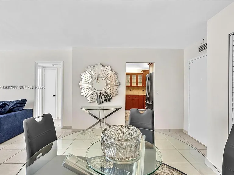 3140 S Ocean Dr #206 — Photo 8