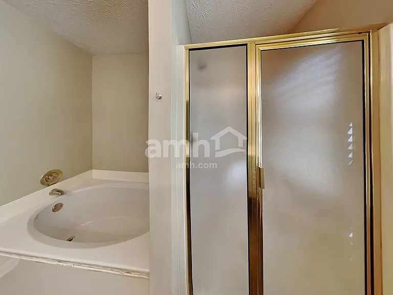 4960 Hopeland Dr — Photo 8