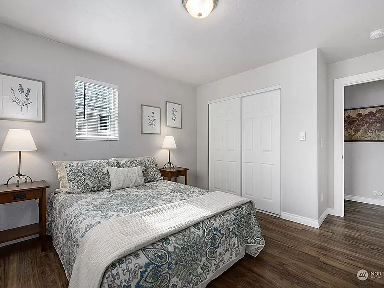 2127 S Ainsworth Ave — Photo 11
