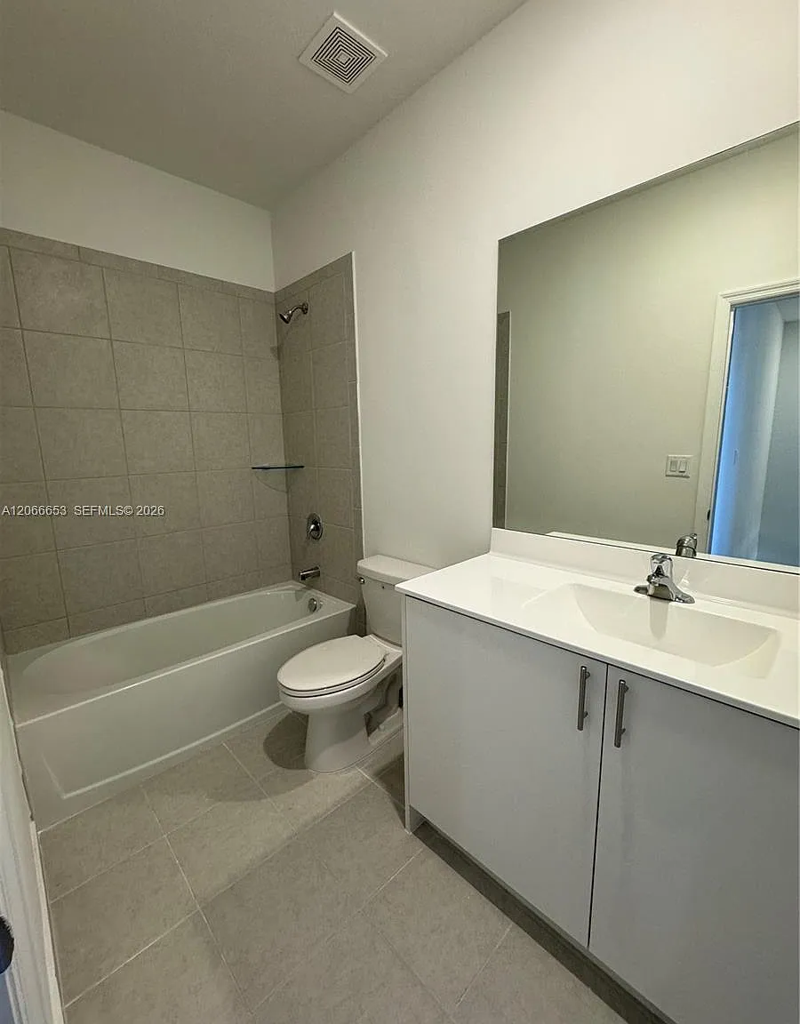 3 bed, 1539 sqft, $2,900 — Photo 3