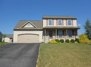 350 Pebble Beach Dr, Mount Wolf, PA 17347