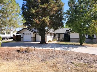 12325 Loren Way, Madera, CA 93636
