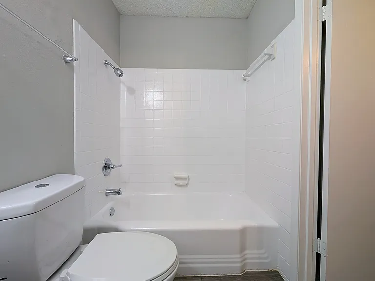 The Rosedale — Photo 41