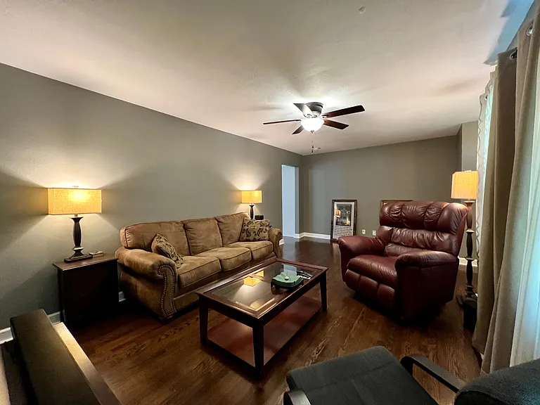 224 N Prince Ln — Photo 6