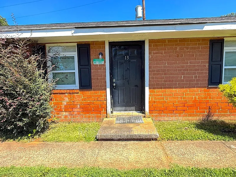 215 Best St #13