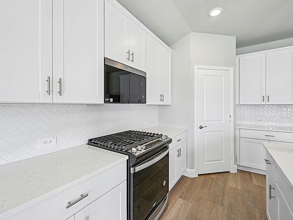 7th image of this home